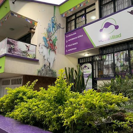 La Otra Mitad Hostel Armenia  Eksteriør billede